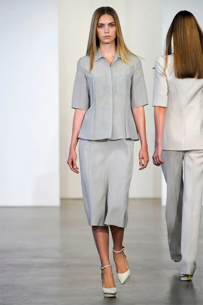 Look 7